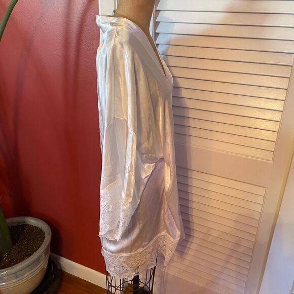 IN BLOOM | white bridal lingerie and robe combo M NWT - Picture 3 of 16